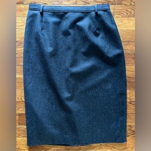 Vintage 80s 100% Virgin Italian Wool Charcoal Gray Skirt Size 29 Waist EUC